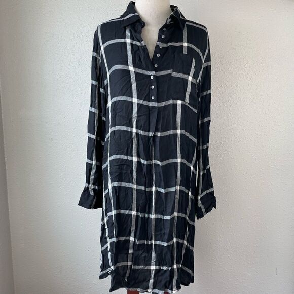 Passports Extra Long Half Button Down Black and White Flannel Top Size M EUC - Picture 1 of 9